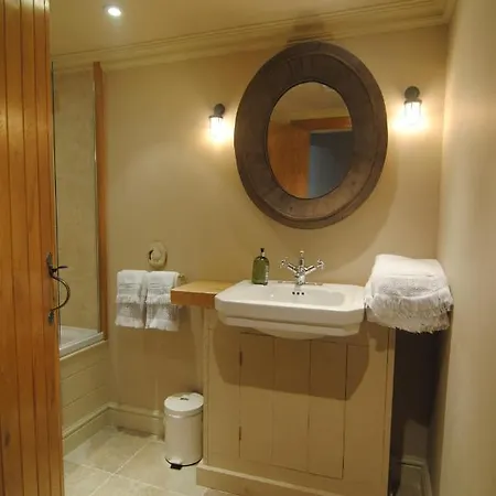Courtyard Cottages Lymington, 2 Adults Only Exterior photo