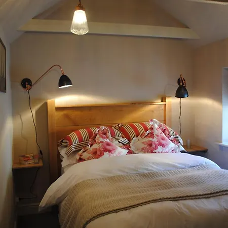 Courtyard Cottages Lymington, 2 Adults Only Exterior photo